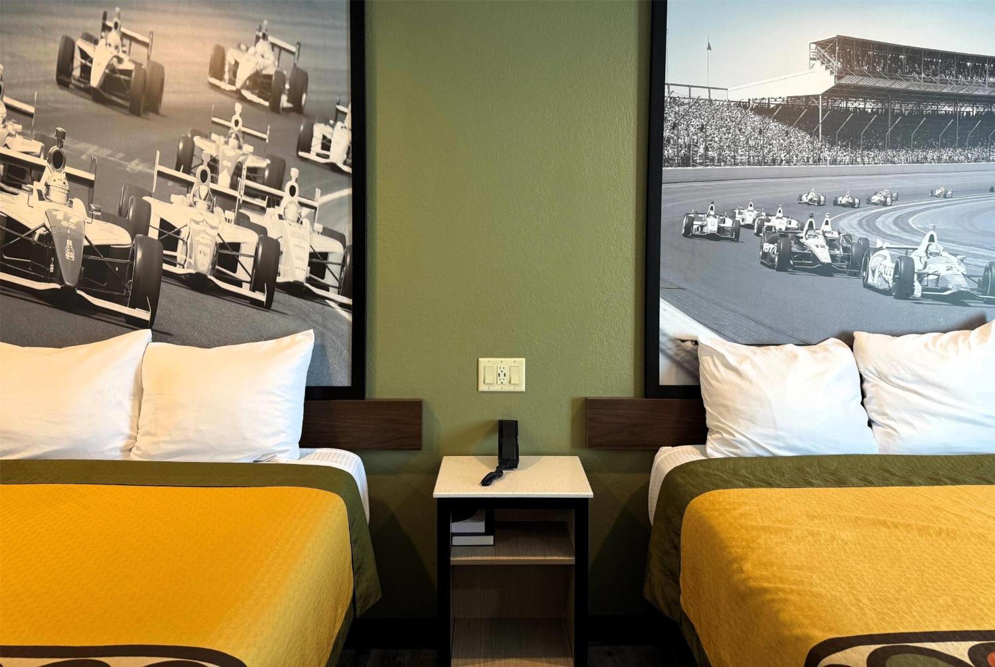 Super 8 By Wyndham Frankfort In Экстерьер фото
